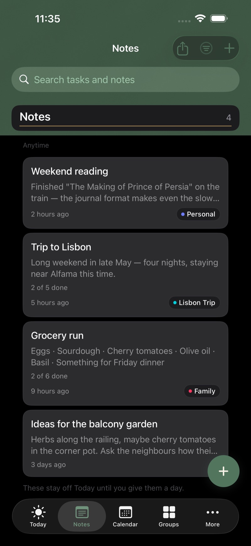 The Sova notes list: a weekend reading note, a Lisbon trip note with a checklist, a shared grocery run and an idea, each a calm card
